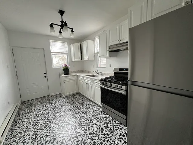 KITCHEN 1