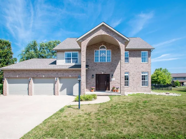 3817 W Grove Mill Ct, Dunlap, IL 61525