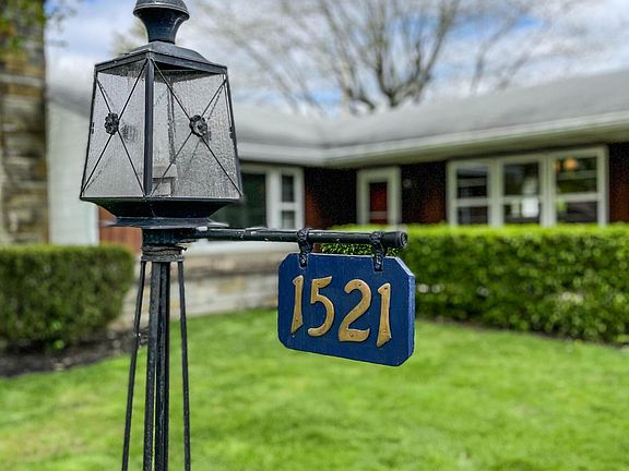 4th image of 1521 Grimes Cir