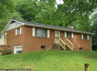 60 Southgate Hills Dr, Clarksburg, WV 26301
