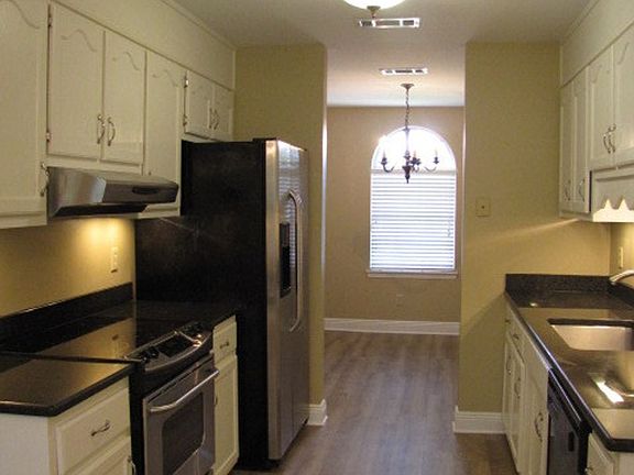 3rd image of 2788 Cottonwood Ln