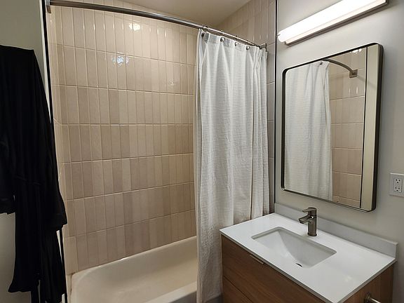5th image of 227 N 12th St #405