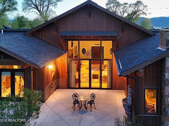 4th image of 6289 Fox Meadows Dr