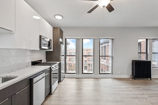 3rd image of 1653 W Jonquil Ter APT 26