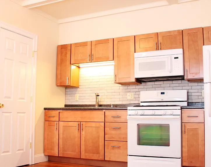 108 North Winooski Ave — Photo 4