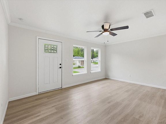 4th image of 5260 Landry Ln