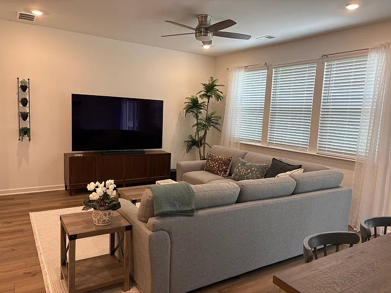 2833 Habibi Ct — Photo 4