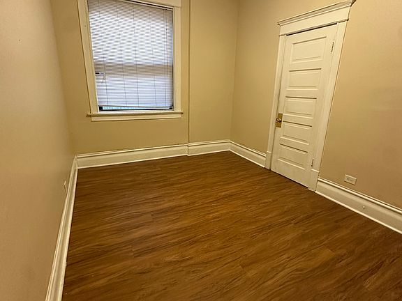 5th image of 1011 S Oakley Blvd APT 1F