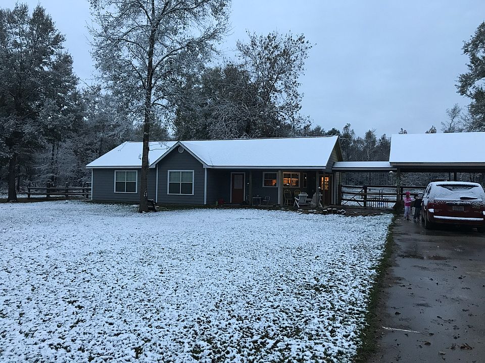 2nd image of 4835 Shoestring Rd
