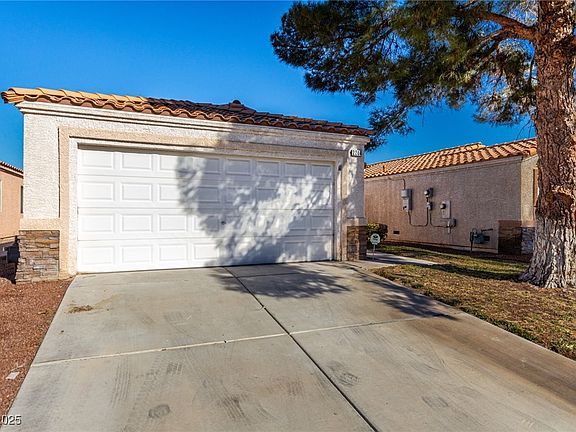 4th image of 2204 Kendall Hill Ave