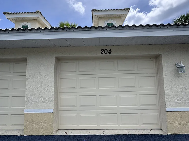 200 Mirabella Cir #204 — Photo 17