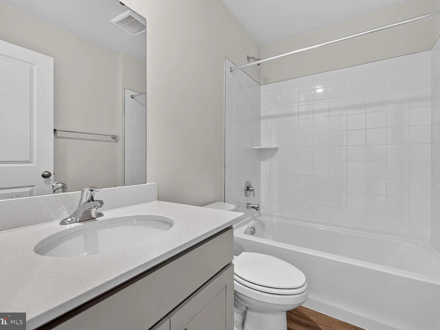 3 bed, 3.5 bath, 1763 sqft, $3,150 — Photo 4