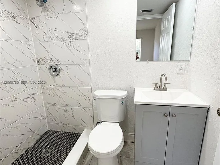 4119 Woodside Dr #2 — Photo 9
