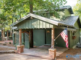 1555 Signal Point Rd, Guntersville, AL 35976