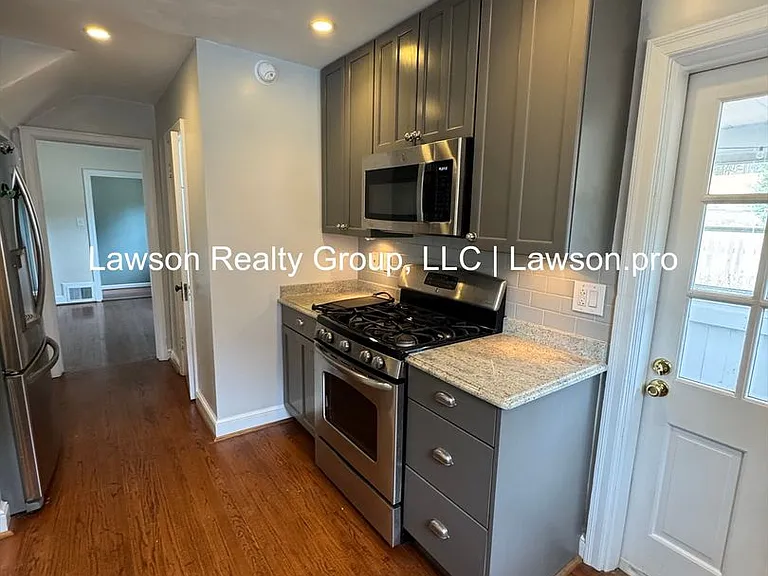 2425 Fairway Dr SW — Photo 11