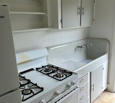 5th image of 501 N Lagrave St #3