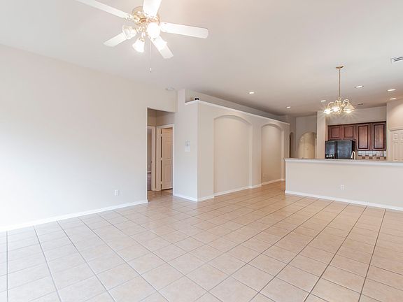 3rd image of 5304 Spicewood Dr