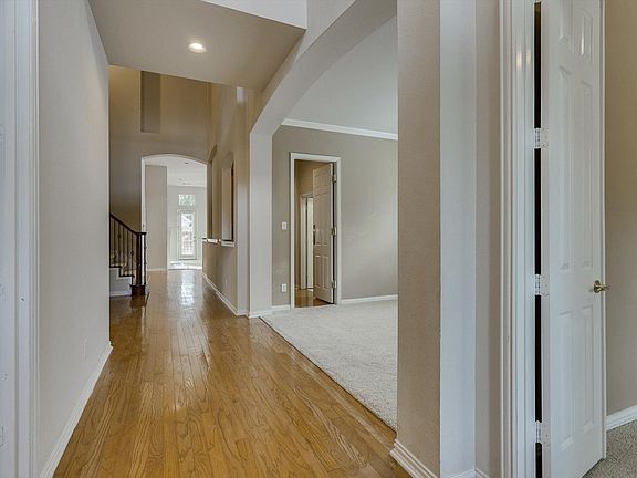 4th image of 15758 Twin Cove Dr