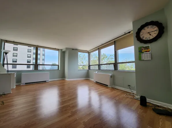 5701 N Sheridan Rd, Chicago, IL