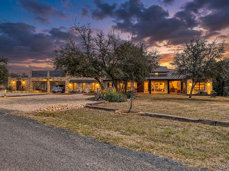 1st image of 1575 Mountain Valley Drive