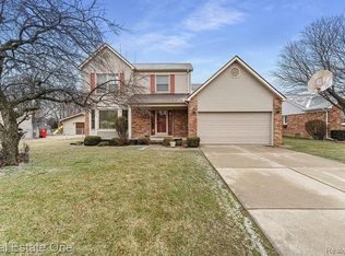 17647 Barry St, Clinton Township, MI 48038