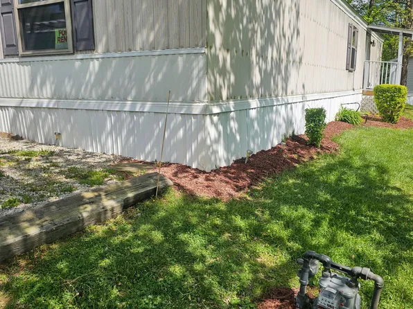 14 Dunsinane Dr, Parkersburg, WV 26104