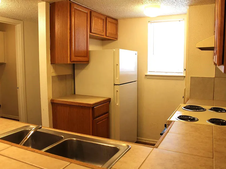 1022 Fabulous Dr #A — Photo 2