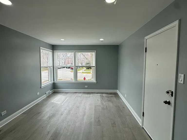 8201 Kilpatrick Ave #1S — Photo 2