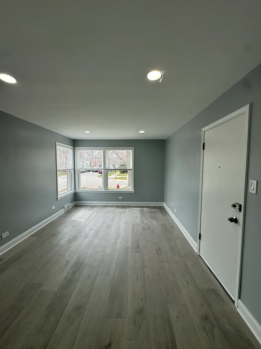 Building Photo - 8201 Kilpatrick Ave #1S