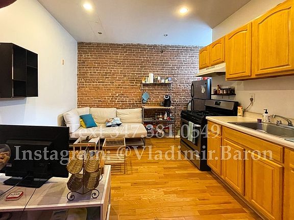 2nd image of 788 Park Pl APT 11A