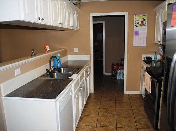5th image of 111 Country Living Dr