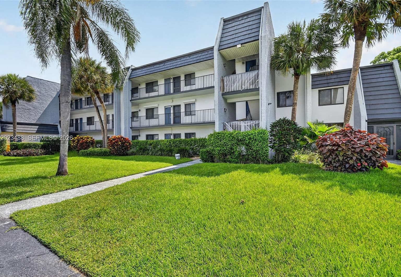 4230 D Este Ct Unit 107