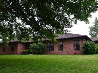 11194 N Cactus Ln, Mount Vernon, IL 62864