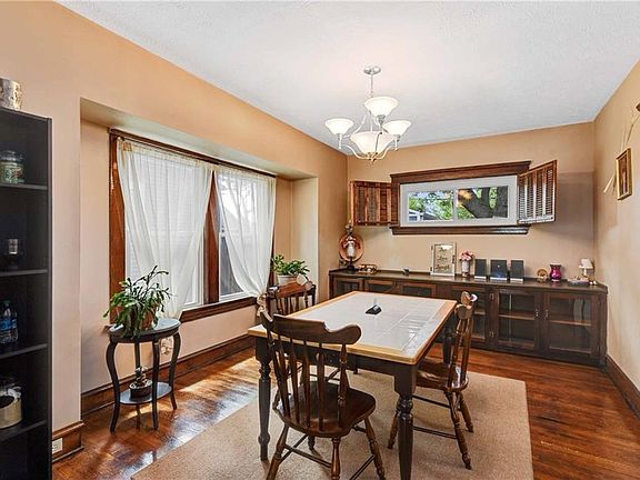 3rd image of 1342 Lakewood Ave