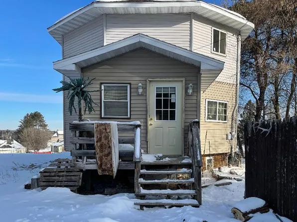 3916 W Johnson St, Loretto, MI 49852