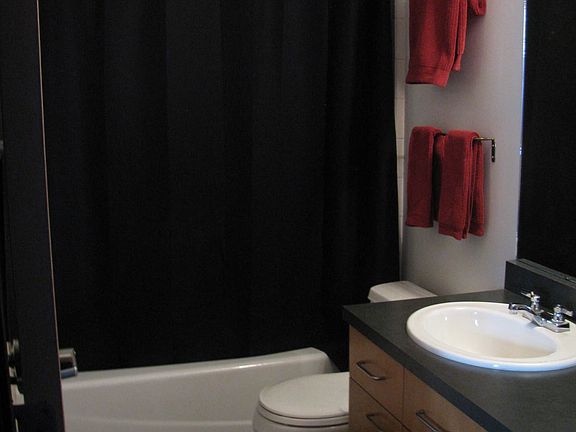 3rd image of 300 Tijeras Ave NE APT 107
