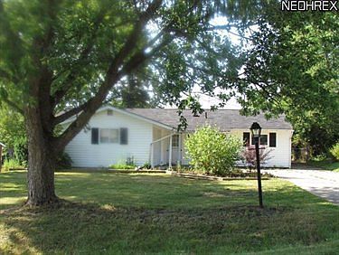 1st image of 2654 Deer St