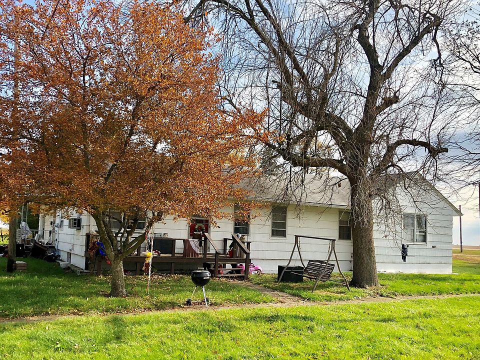 202 S Walnut St, Roberts, IL 60962 Zillow