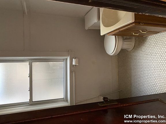 4th image of 4855 N Seeley Ave #20173