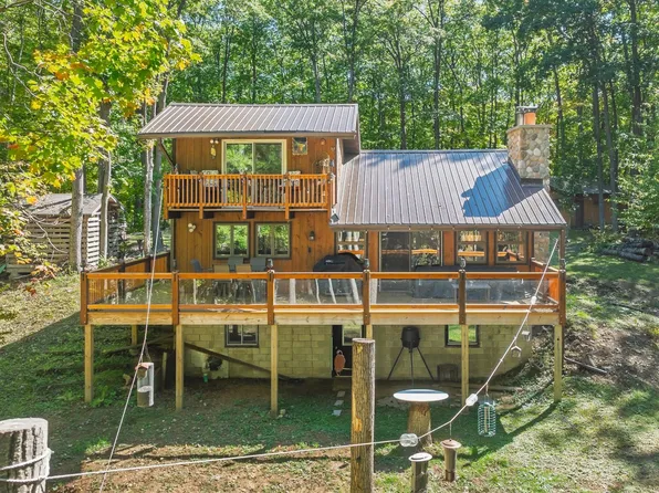 7201 Birch Dr, Eagle River, WI 54521
