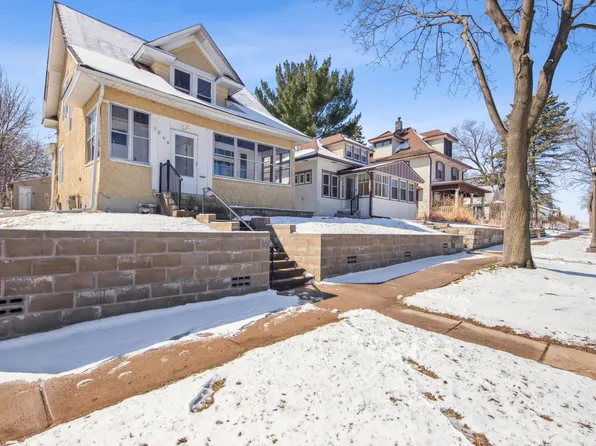1046 Magnolia Ave E, Saint Paul, MN 55106