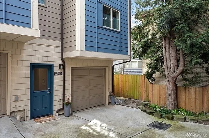 3819 S Angeline St — Photo 3