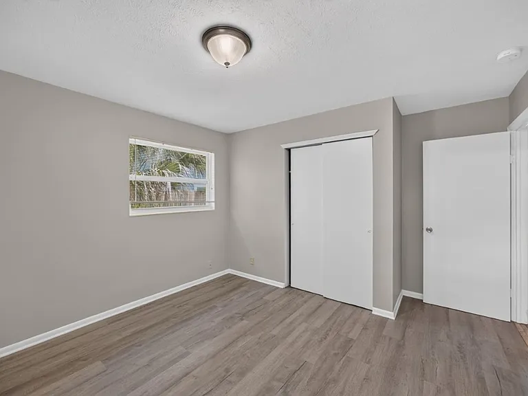 5527 Beney Rd — Photo 17