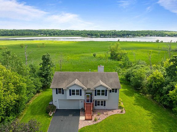 3rd image of W3647 Lakeview DRIVE