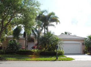 2823 Oakbrook Dr, Weston, FL 33332