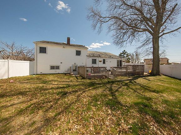 3rd image of 4 Bayview Pl