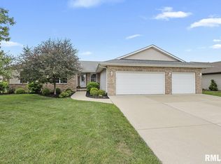 517 Pleasant Ct, Chatham, IL 62629