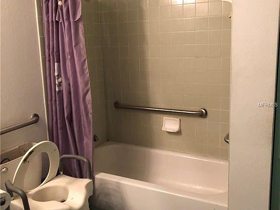 5th image of 413 N 5th St