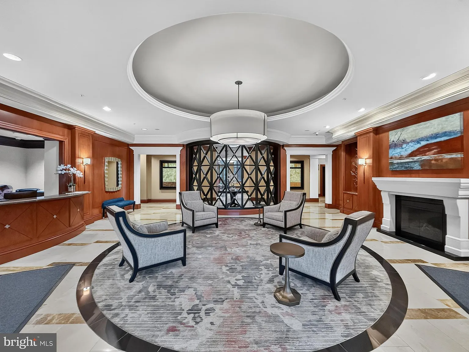 One Park Crest Condo — Photo 3