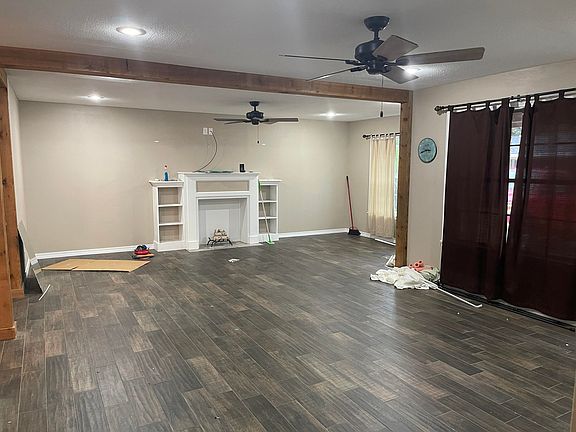 2nd image of 104 Francis St